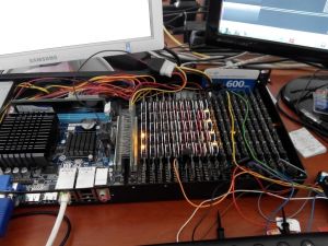 SimBank or 200 SmartCards in a box